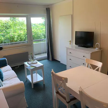 Apartment 4 *