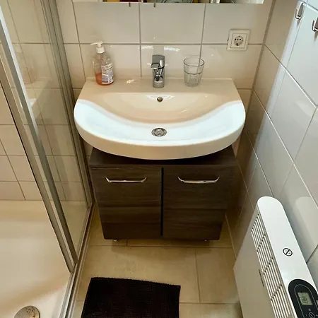 4 Apartment