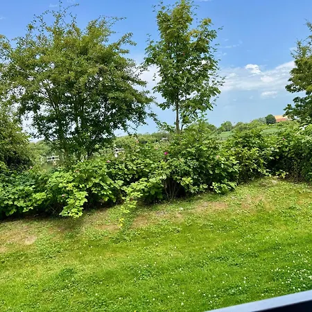 Apartament 4 *